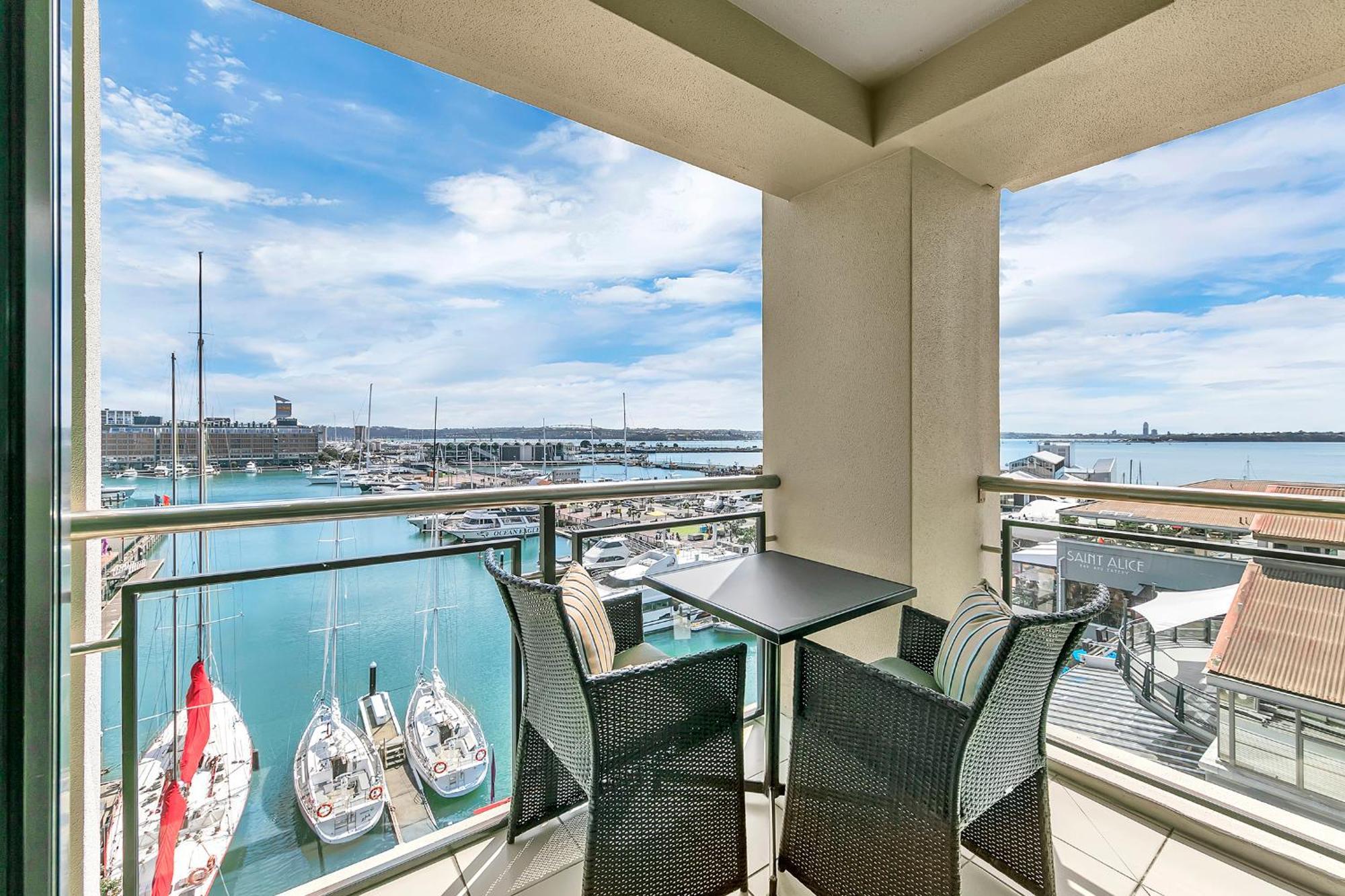 Exquisite Sun Soaked Corner Apartment Auckland Exterior photo