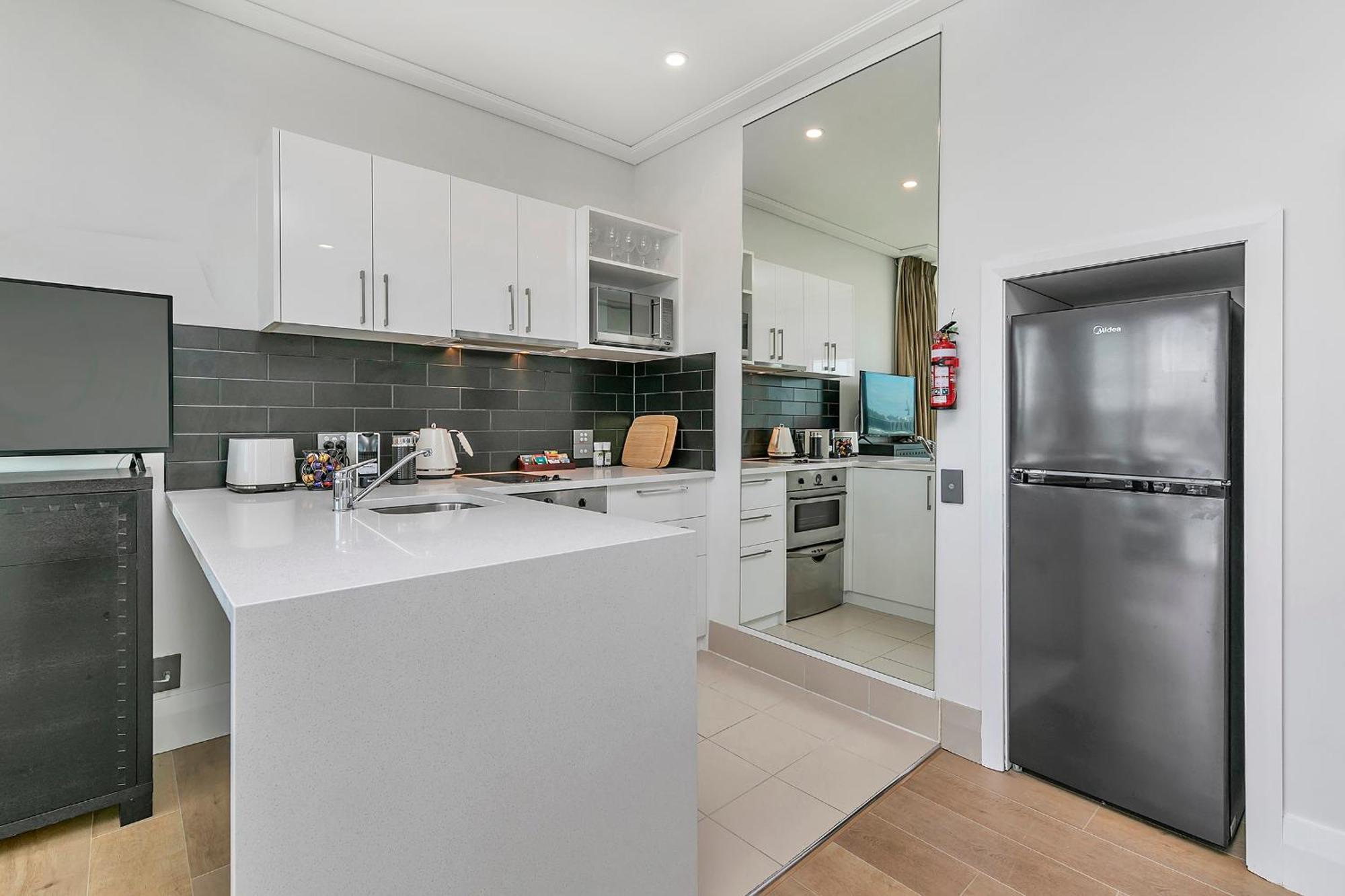 Exquisite Sun Soaked Corner Apartment Auckland Exterior photo